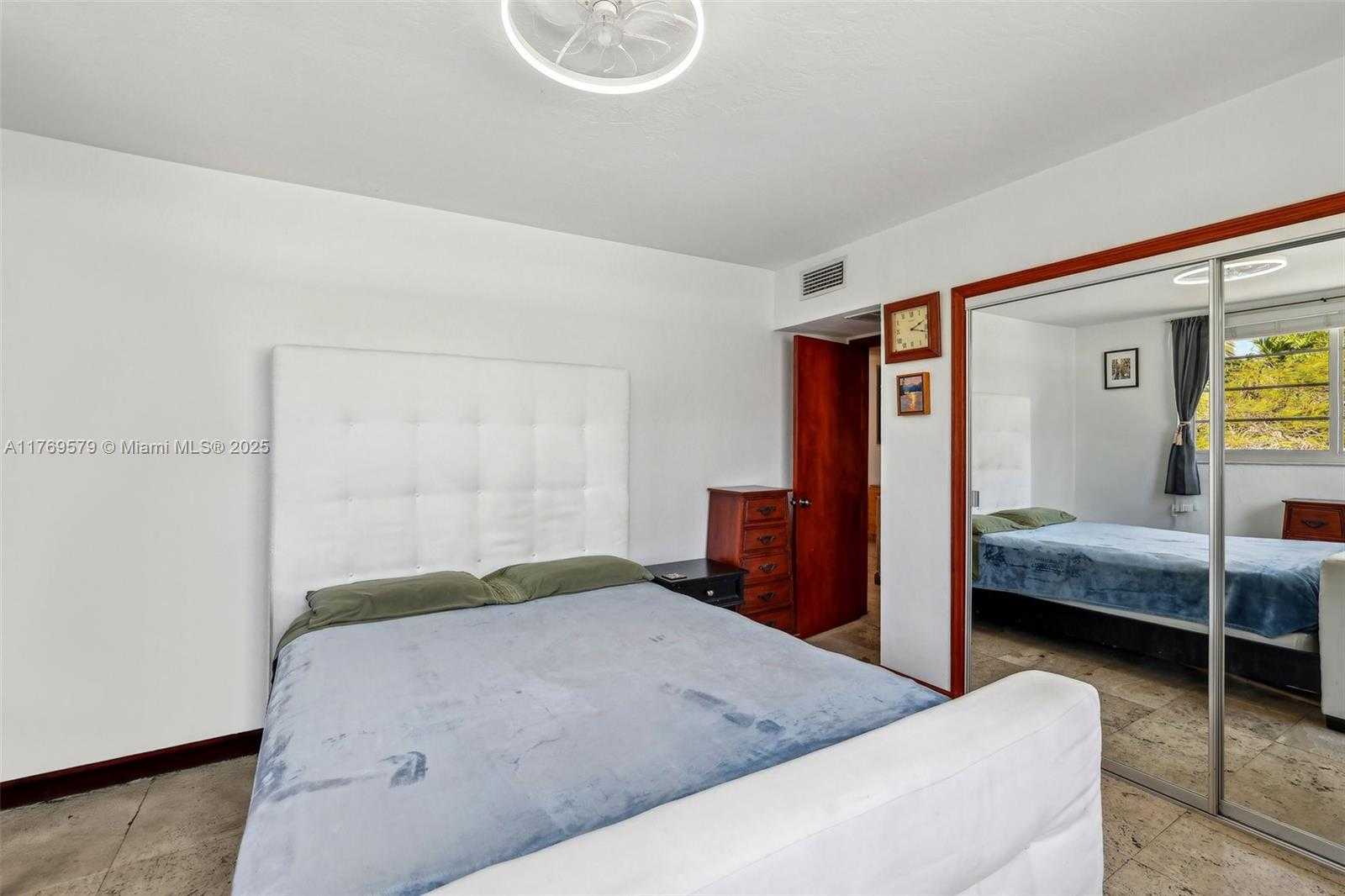Small Image of 1480 EUCLID AVE #204, Miami Beach Number 12