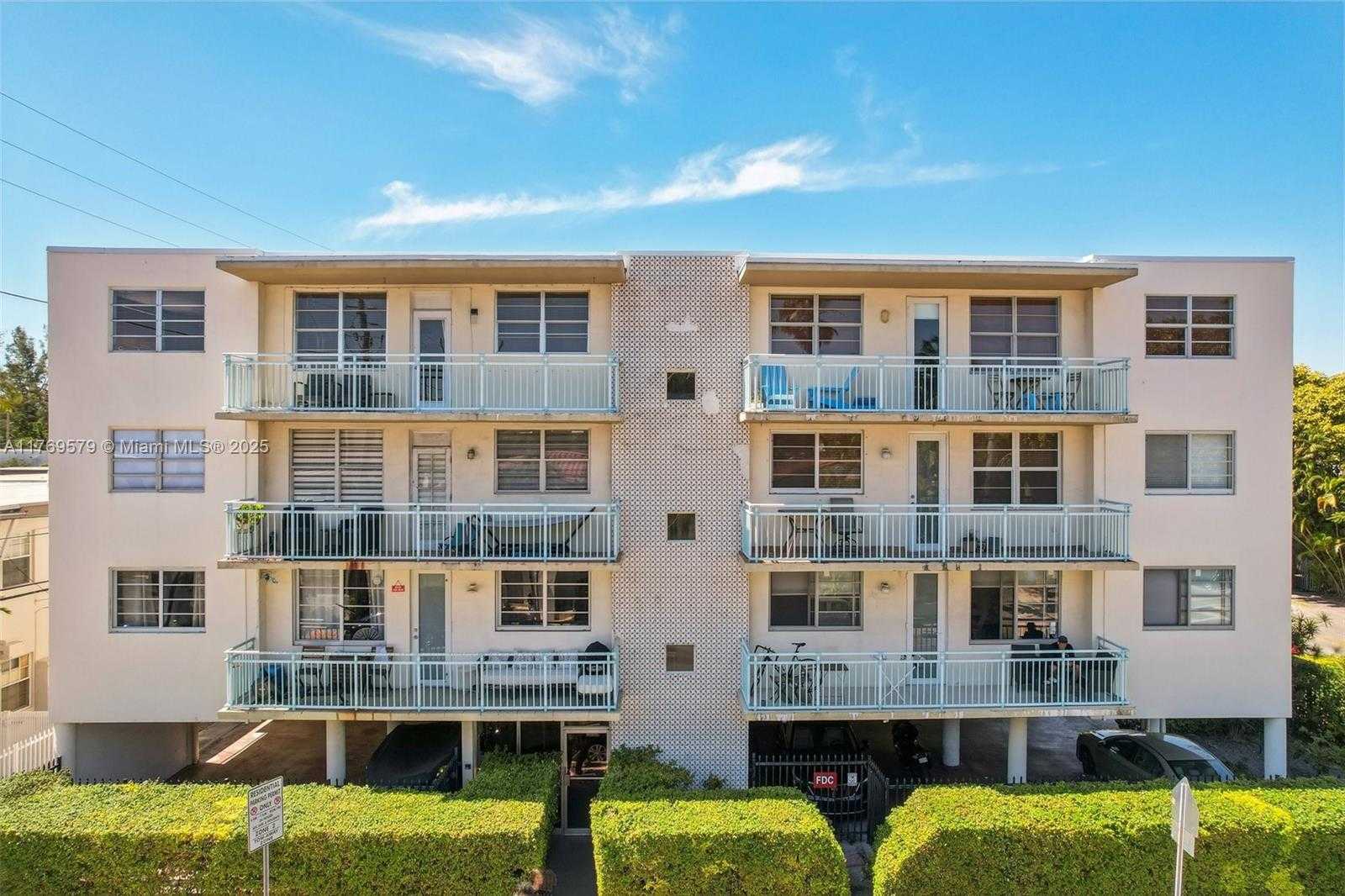 Small Image of 1480 EUCLID AVE #204, Miami Beach Number 17