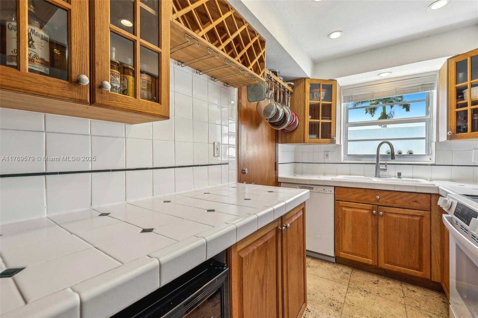 Small Image of 1480 EUCLID AVE #204, Miami Beach Number 8