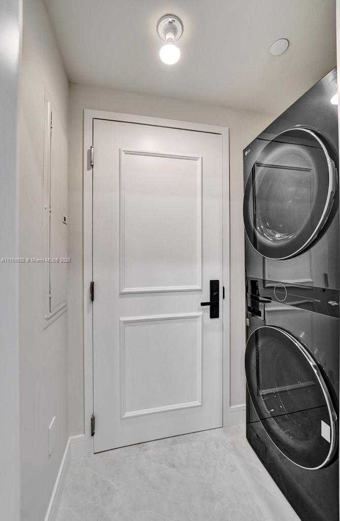Small Image of 3101 SOUTH OCEAN DR #1704, Hollywood Number 19