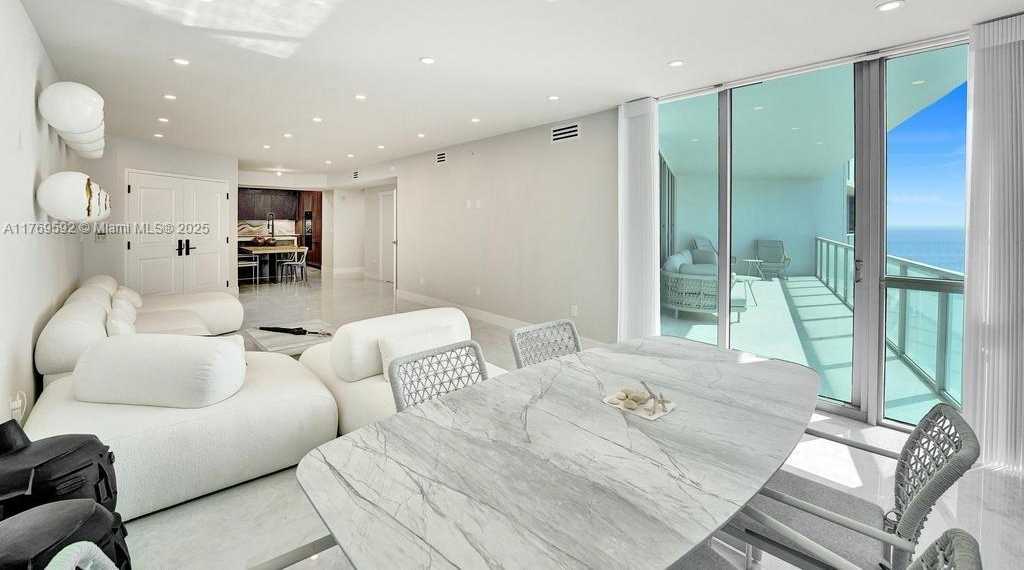 Small Image of 3101 SOUTH OCEAN DR #1704, Hollywood Number 21