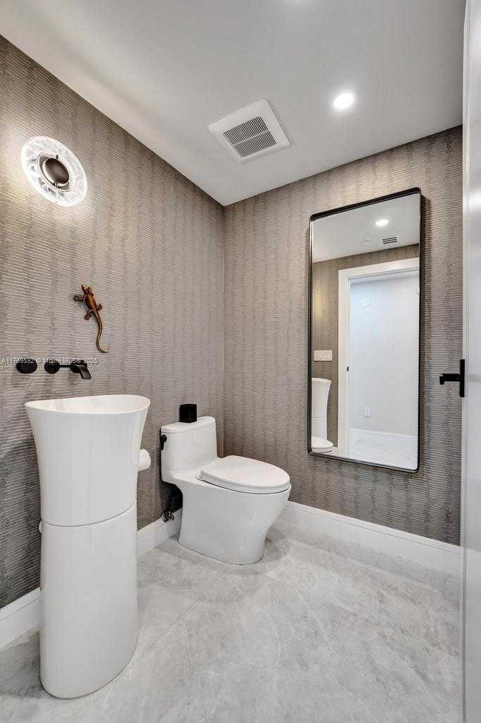 Small Image of 3101 SOUTH OCEAN DR #1704, Hollywood Number 30