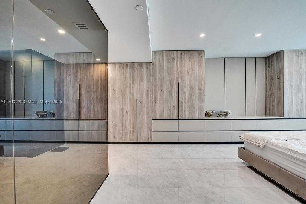 Small Image of 3101 SOUTH OCEAN DR #1704, Hollywood Number 33