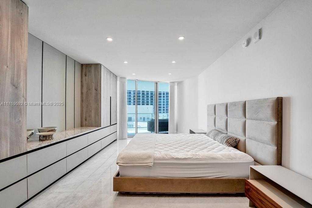 Small Image of 3101 SOUTH OCEAN DR #1704, Hollywood Number 35