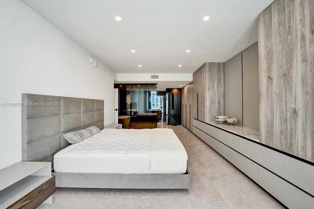 Small Image of 3101 SOUTH OCEAN DR #1704, Hollywood Number 68
