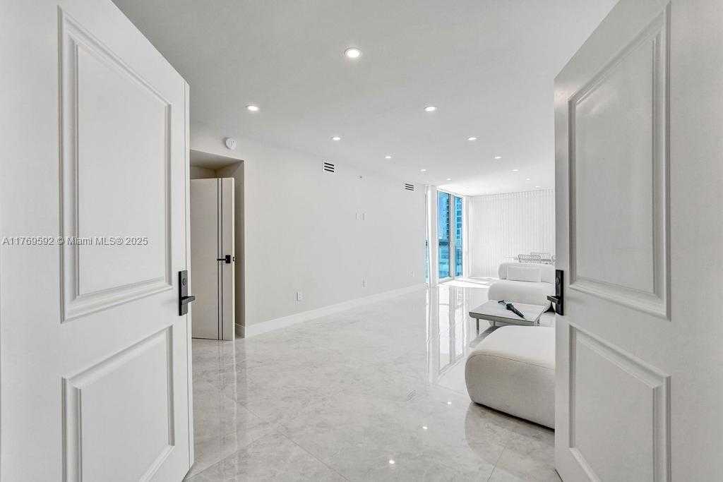 Small Image of 3101 SOUTH OCEAN DR #1704, Hollywood Number 7