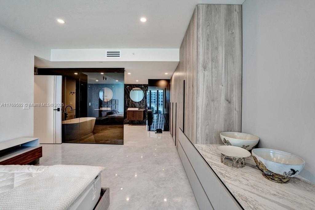 Small Image of 3101 SOUTH OCEAN DR #1704, Hollywood Number 72