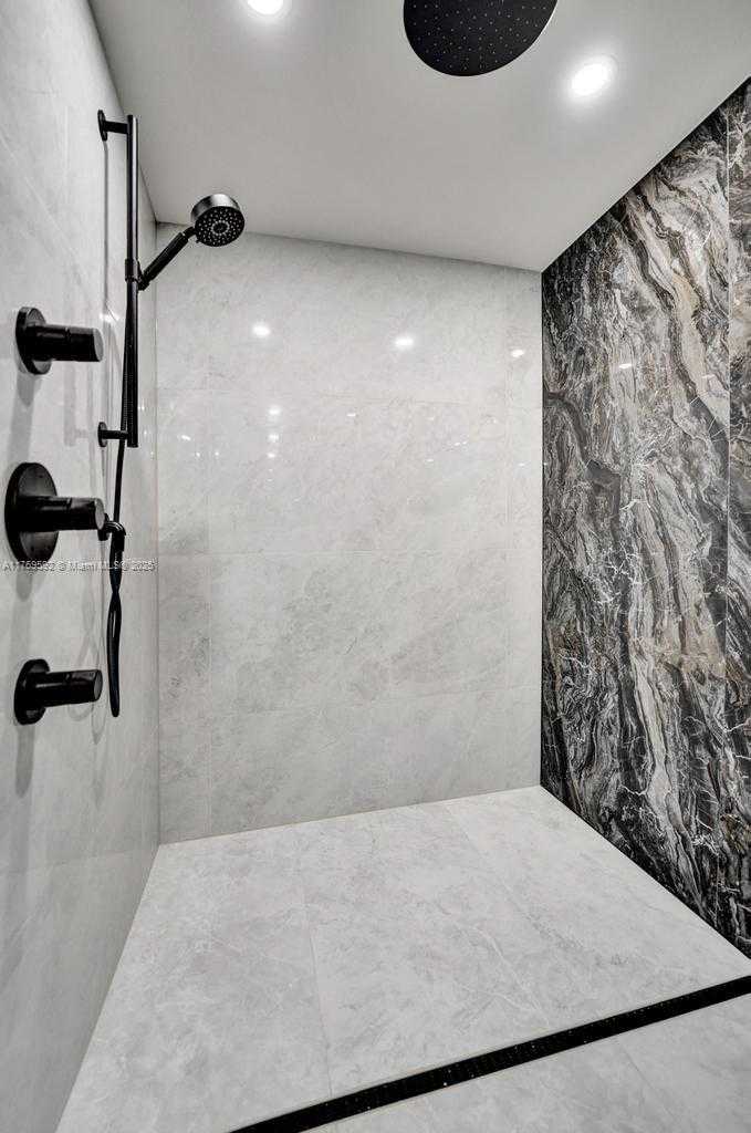 Small Image of 3101 SOUTH OCEAN DR #1704, Hollywood Number 80