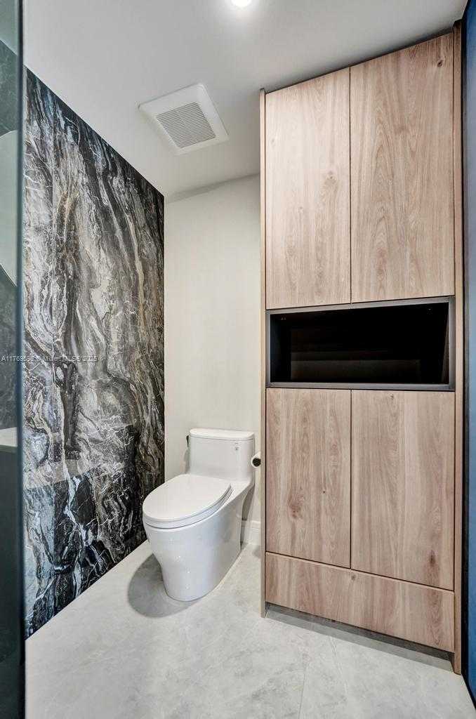 Small Image of 3101 SOUTH OCEAN DR #1704, Hollywood Number 85