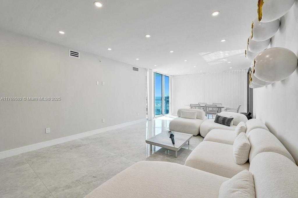 Small Image of 3101 SOUTH OCEAN DR #1704, Hollywood Number 9