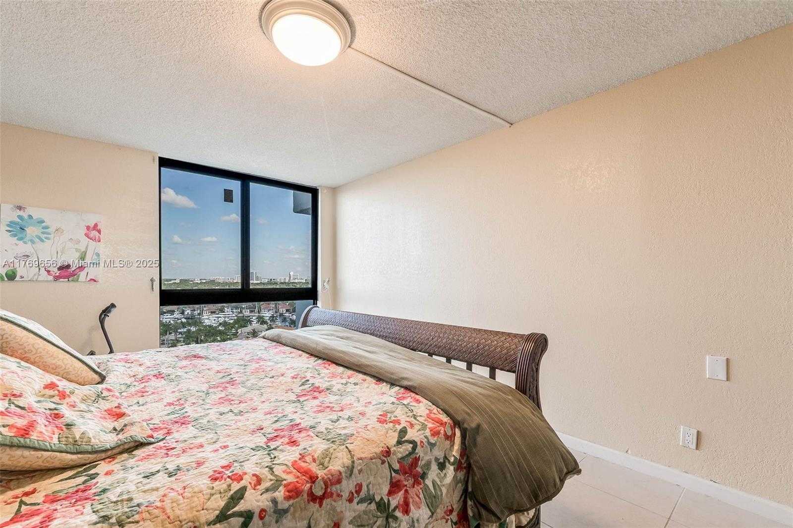 Small Image of 1500 SOUTH OCEAN DR #17B, Hollywood Number 12