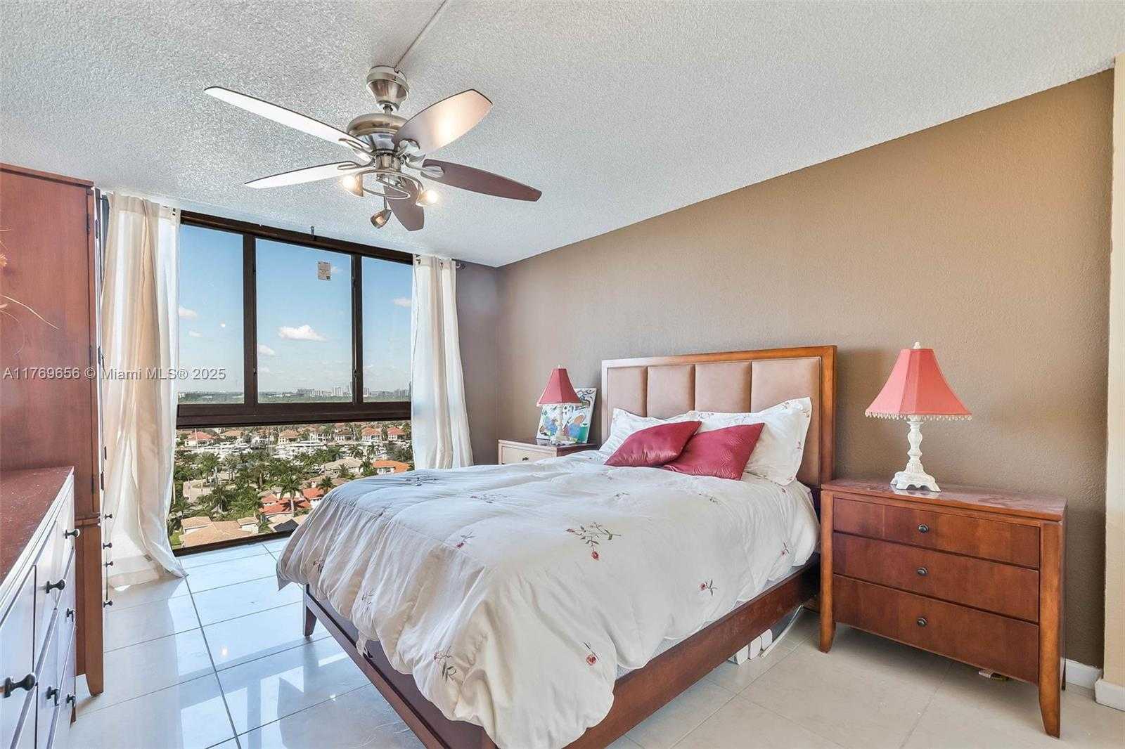 Small Image of 1500 SOUTH OCEAN DR #17B, Hollywood Number 14