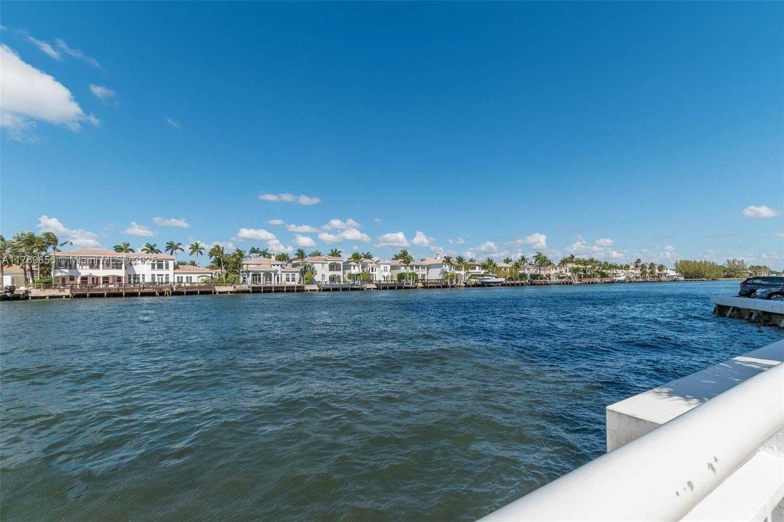 Small Image of 1500 SOUTH OCEAN DR #17B, Hollywood Number 3