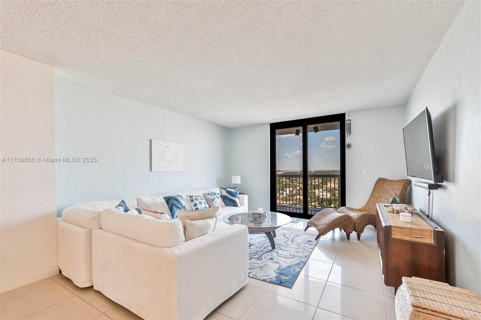 Small Image of 1500 SOUTH OCEAN DR #17B, Hollywood Number 5