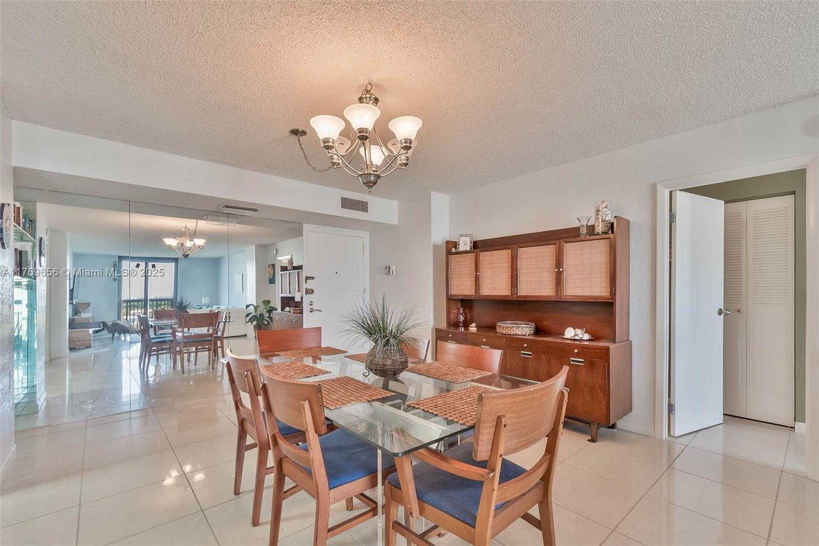 Small Image of 1500 SOUTH OCEAN DR #17B, Hollywood Number 6