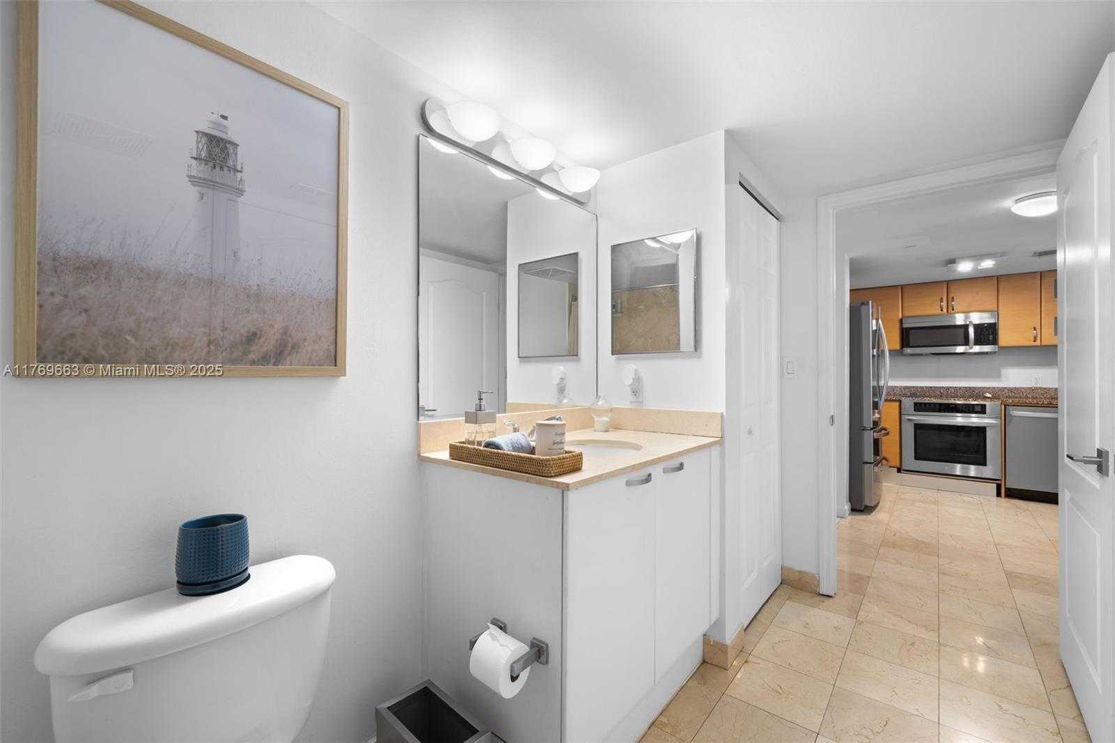 Small Image of 2101 BRICKELL AVE #1809, Miami Number 20