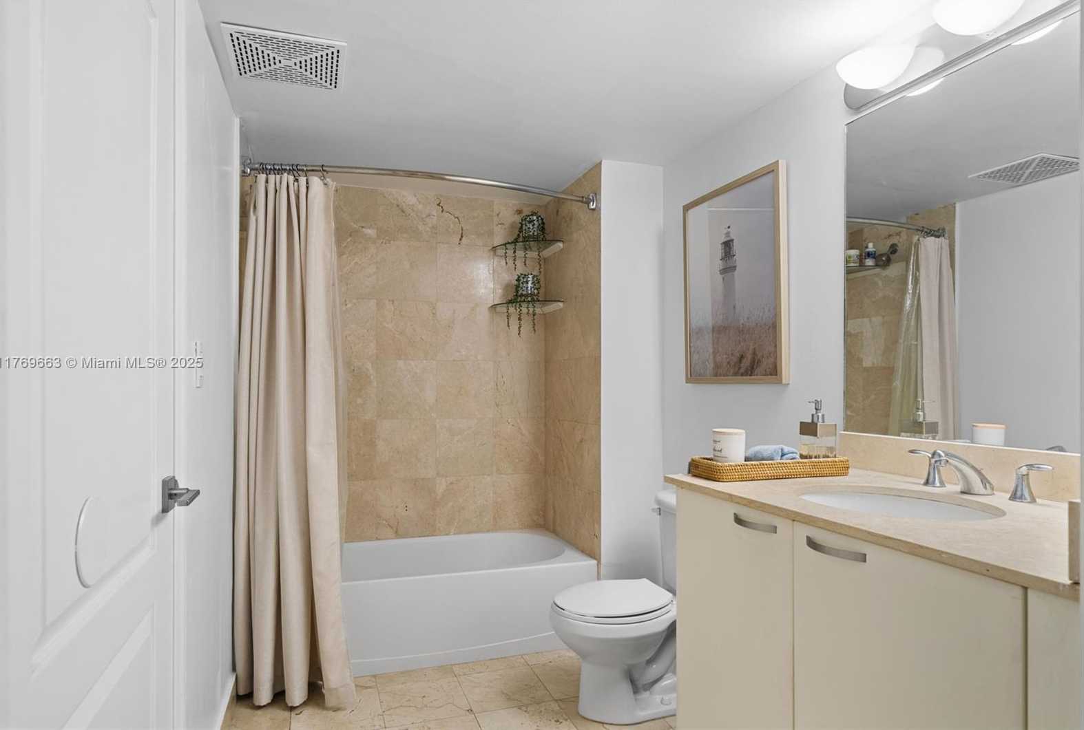 Small Image of 2101 BRICKELL AVE #1809, Miami Number 21