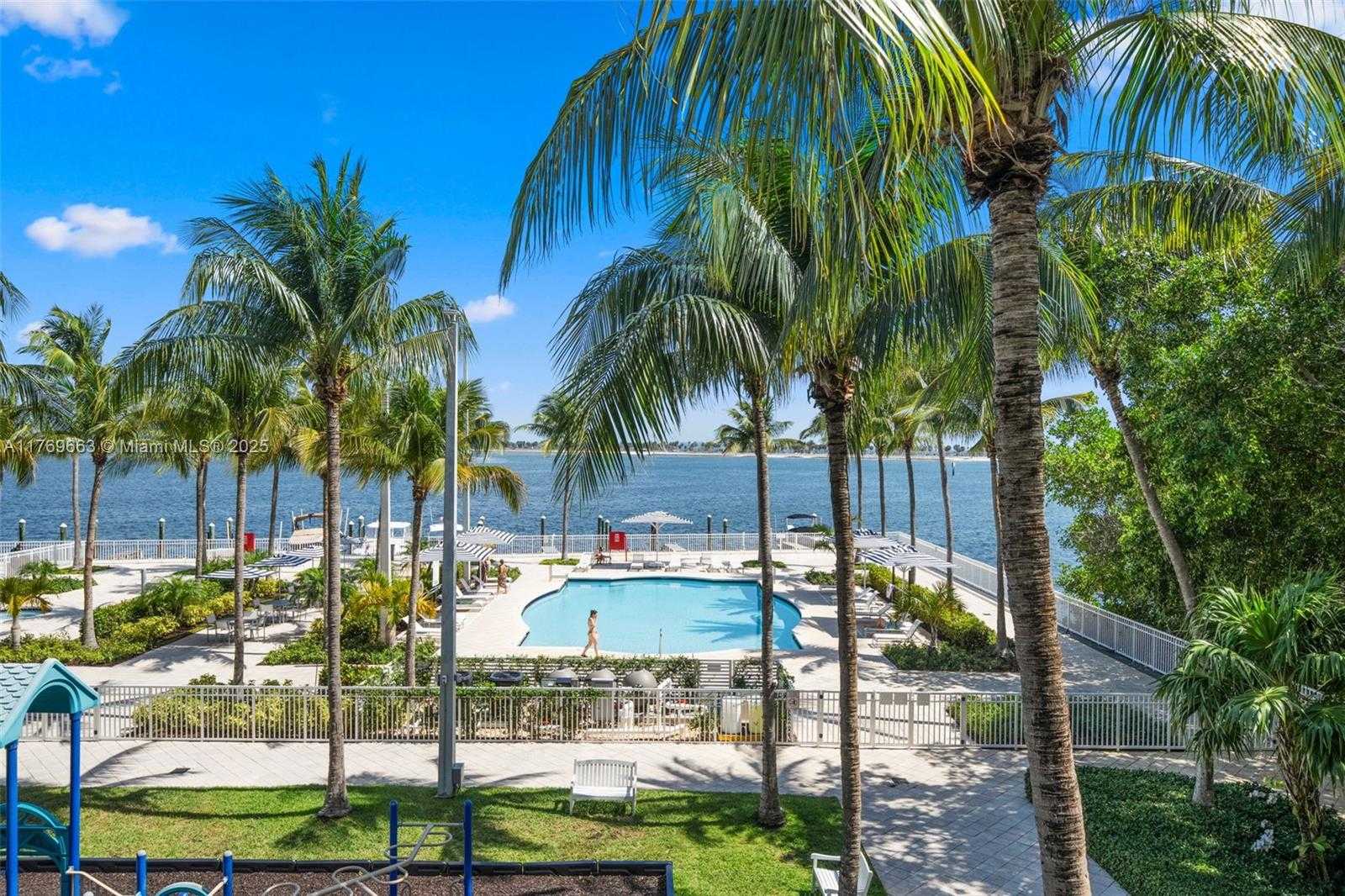 Small Image of 2101 BRICKELL AVE #1809, Miami Number 29