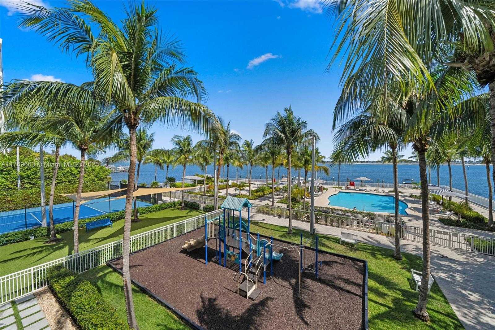Small Image of 2101 BRICKELL AVE #1809, Miami Number 30