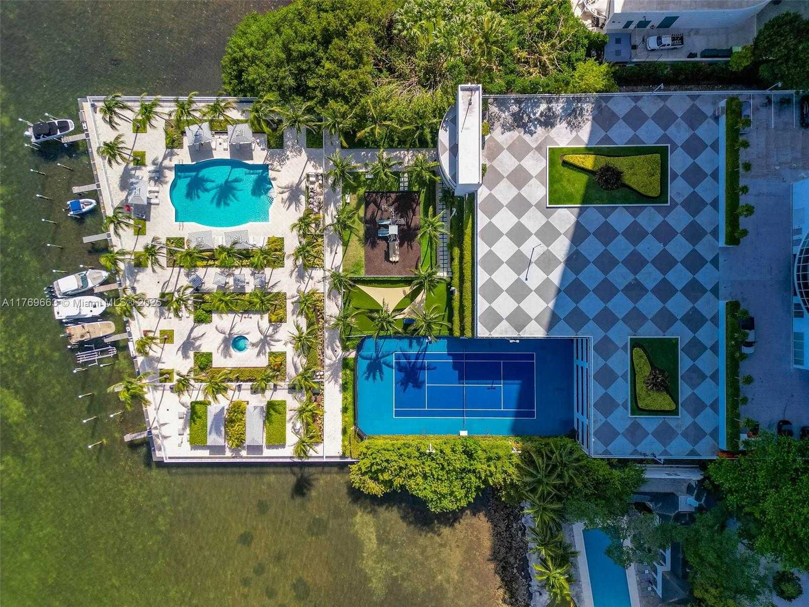 Small Image of 2101 BRICKELL AVE #1809, Miami Number 32