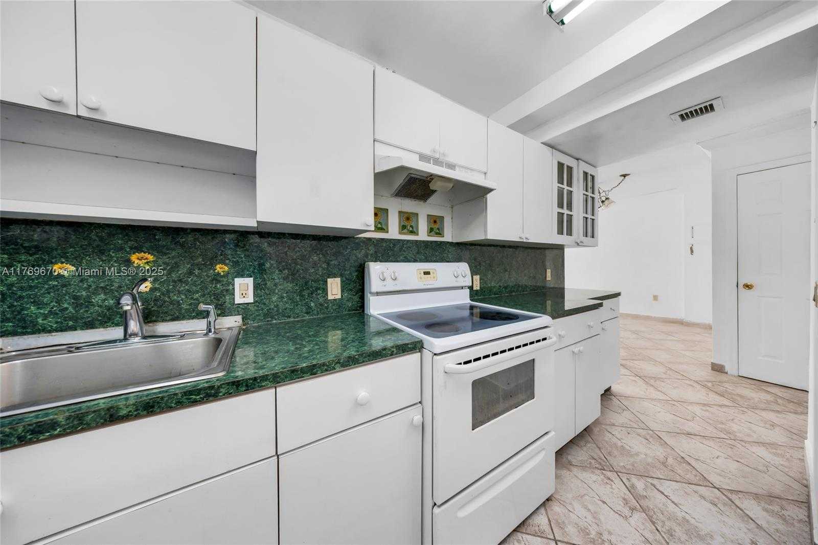 Small Image of 6969 COLLINS AVE #1106, Miami Beach Number 15