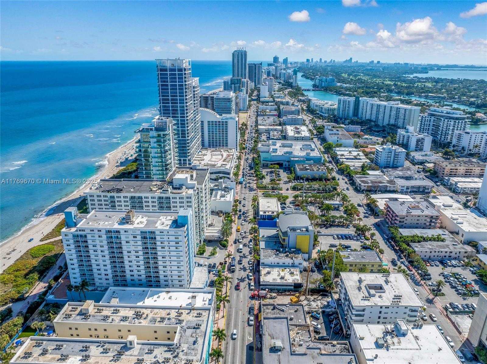 Small Image of 6969 COLLINS AVE #1106, Miami Beach Number 35