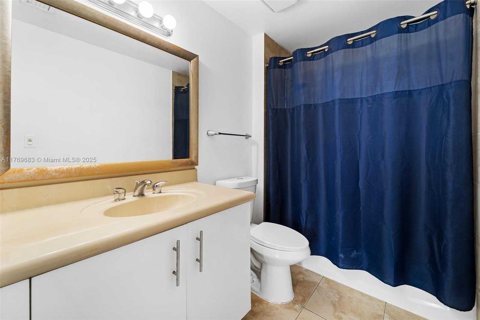 Small Image of 7910 HARBOR ISLAND DR #402, North Bay Village Number 17