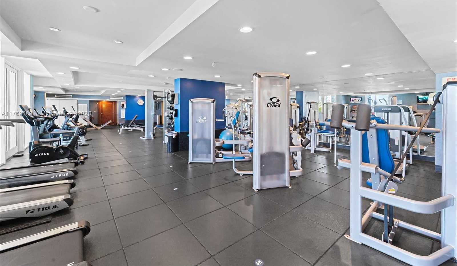 Small Image of 7910 HARBOR ISLAND DR #402, North Bay Village Number 22