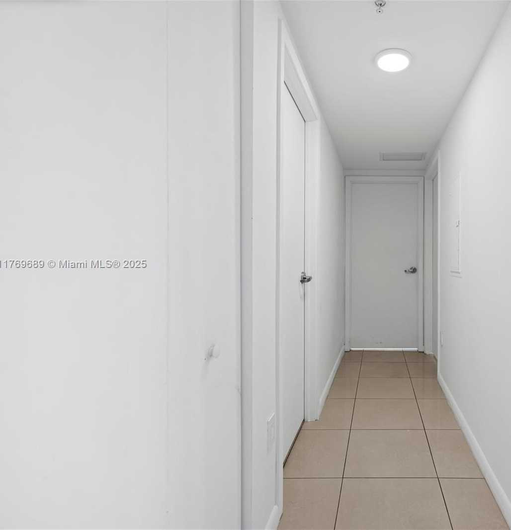 Small Image of 3250 NORTH EAST 1ST AVE #1113, Miami Number 20