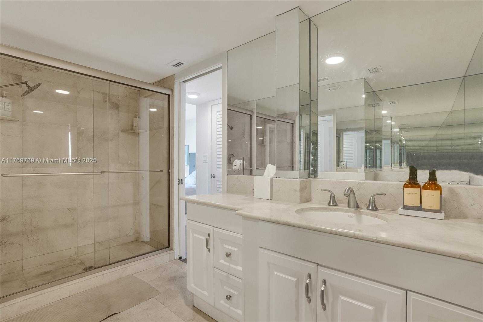 Small Image of 10000 WEST BAY HARBOR DR #PH23, Bay Harbor Islands Number 17