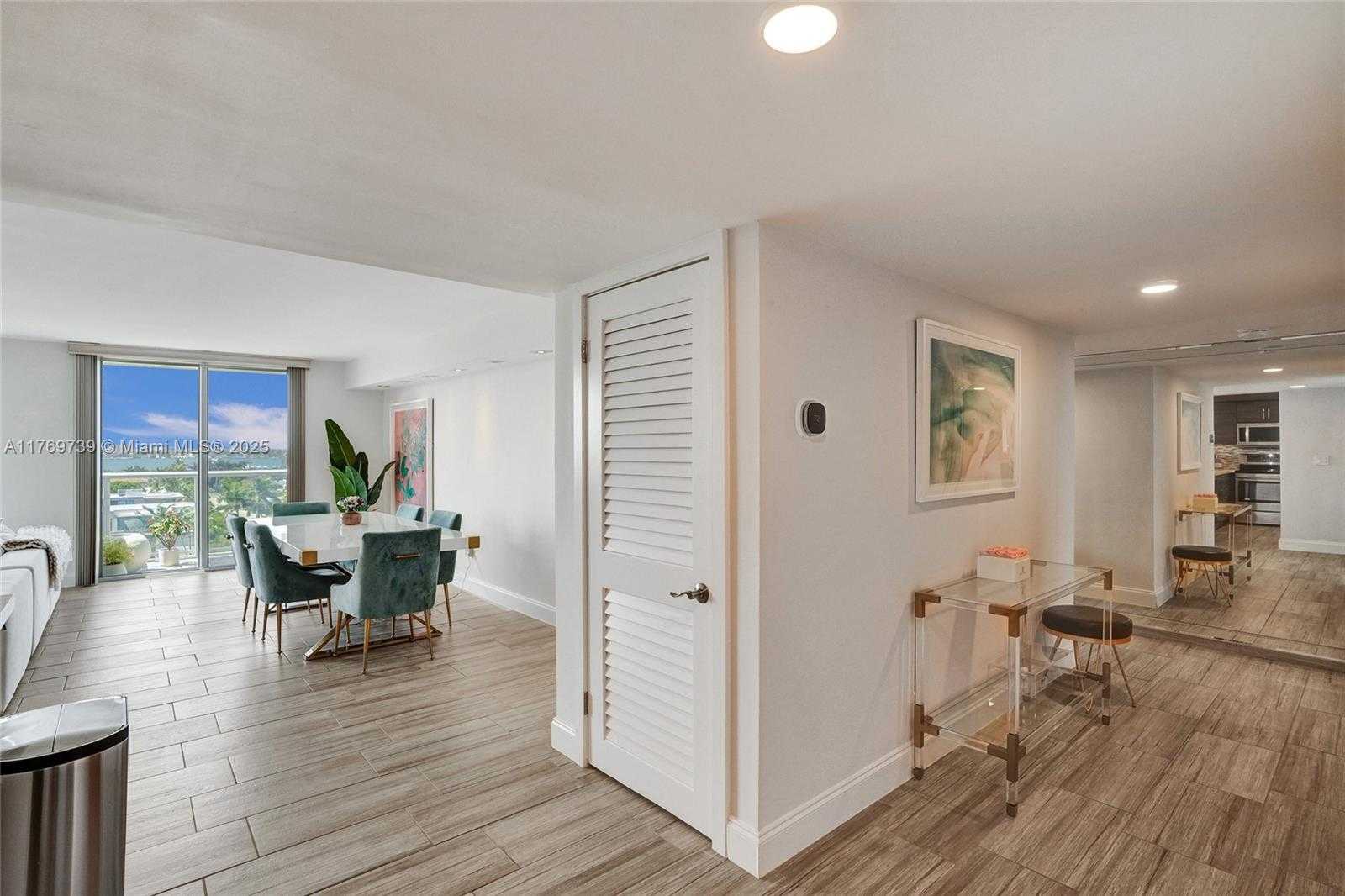 Small Image of 10000 WEST BAY HARBOR DR #PH23, Bay Harbor Islands Number 19