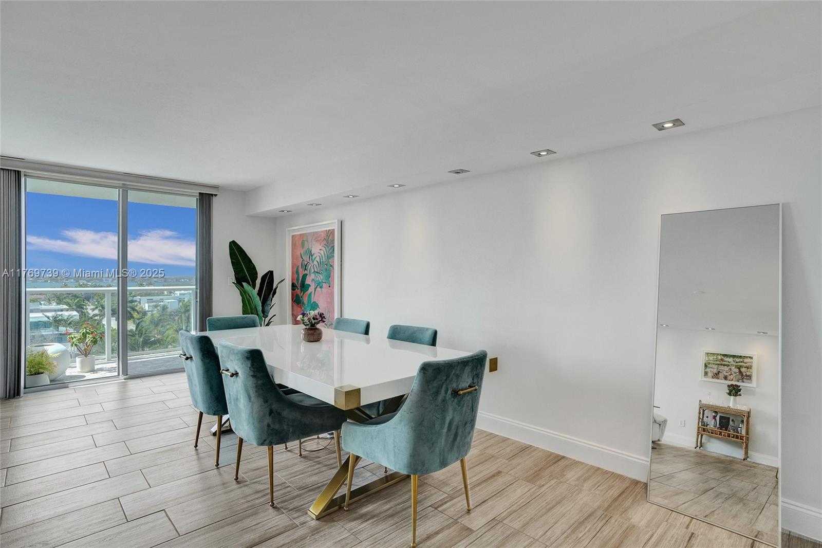 Small Image of 10000 WEST BAY HARBOR DR #PH23, Bay Harbor Islands Number 21