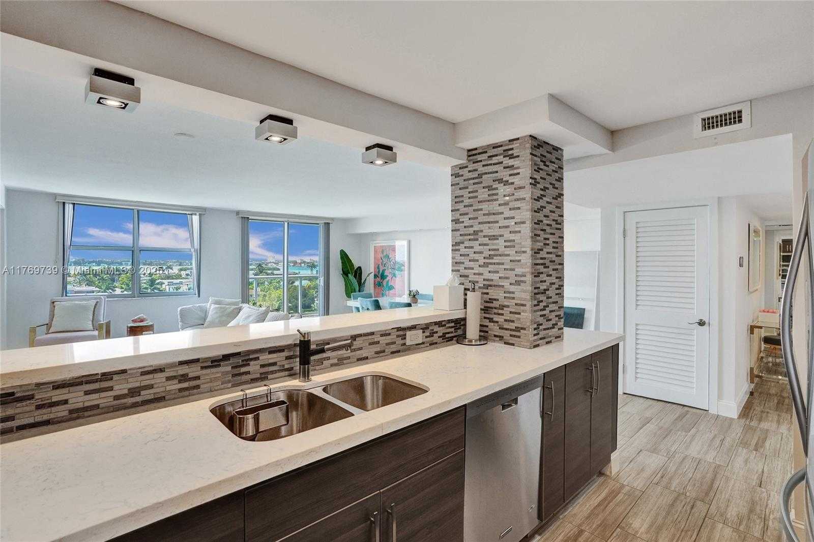 Small Image of 10000 WEST BAY HARBOR DR #PH23, Bay Harbor Islands Number 33