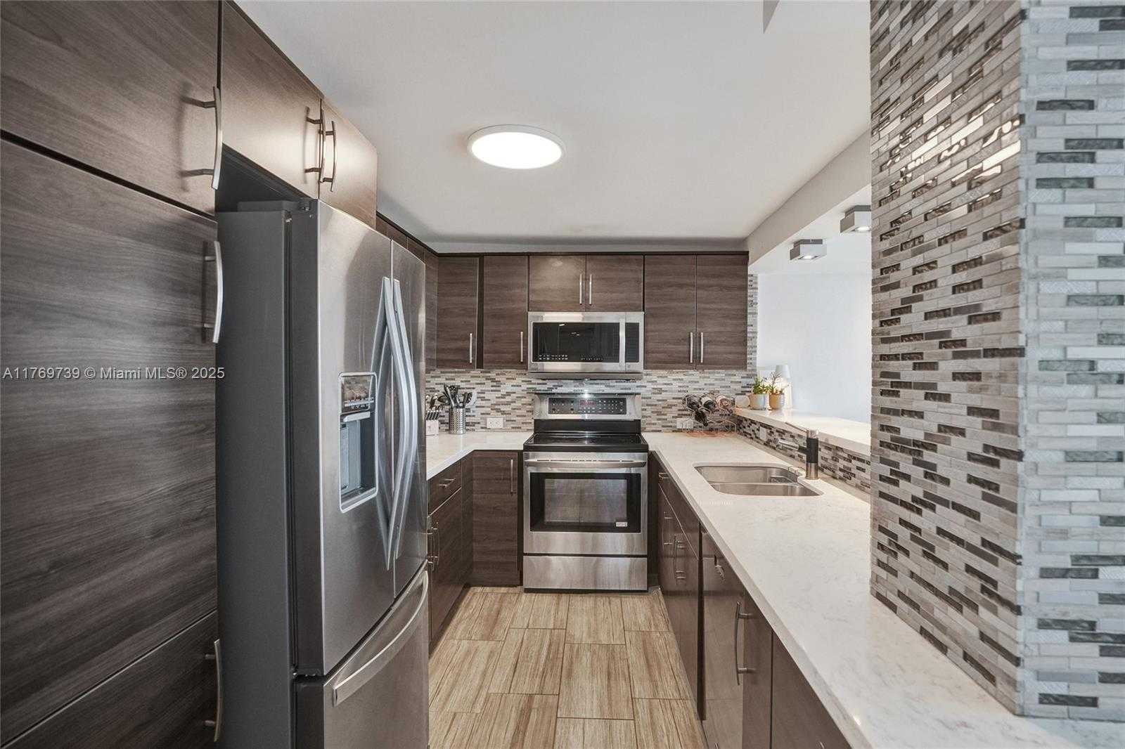 Small Image of 10000 WEST BAY HARBOR DR #PH23, Bay Harbor Islands Number 34