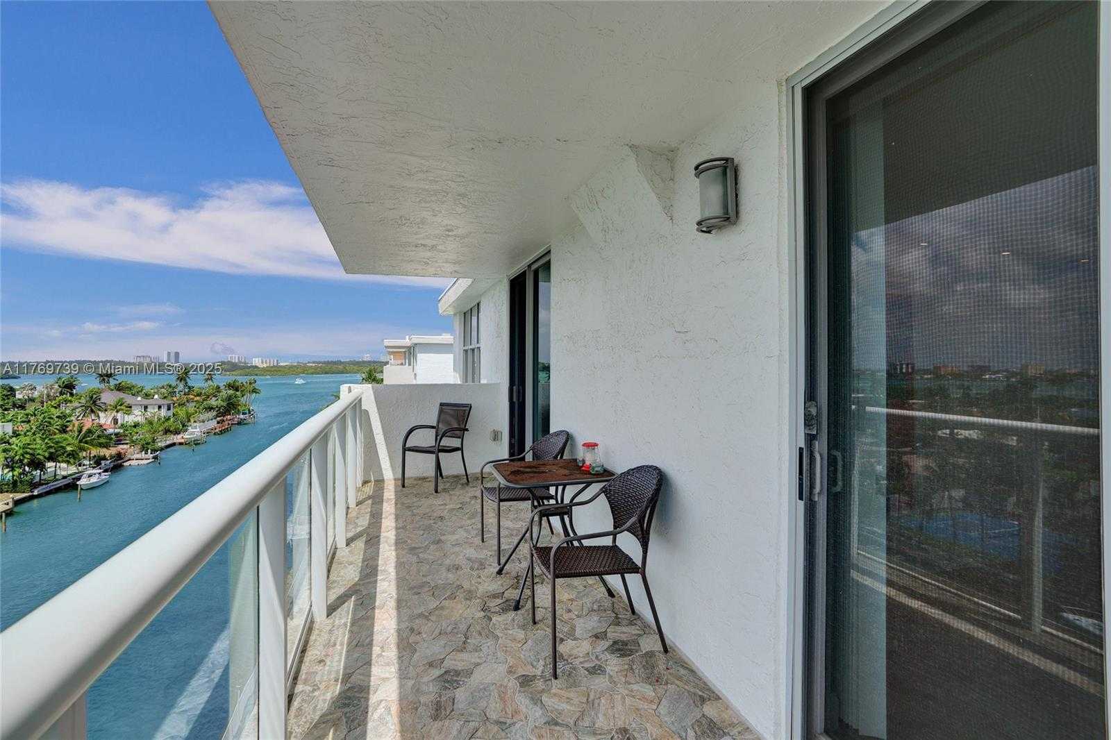 Small Image of 10000 WEST BAY HARBOR DR #PH23, Bay Harbor Islands Number 37