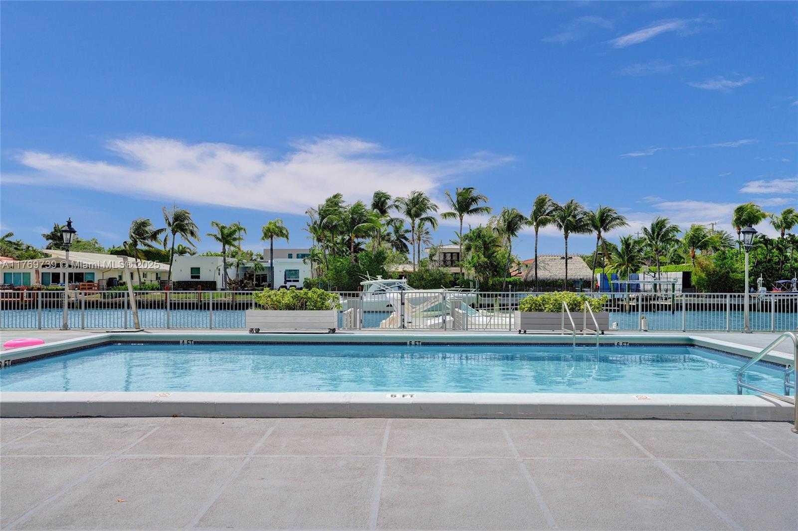 Small Image of 10000 WEST BAY HARBOR DR #PH23, Bay Harbor Islands Number 41