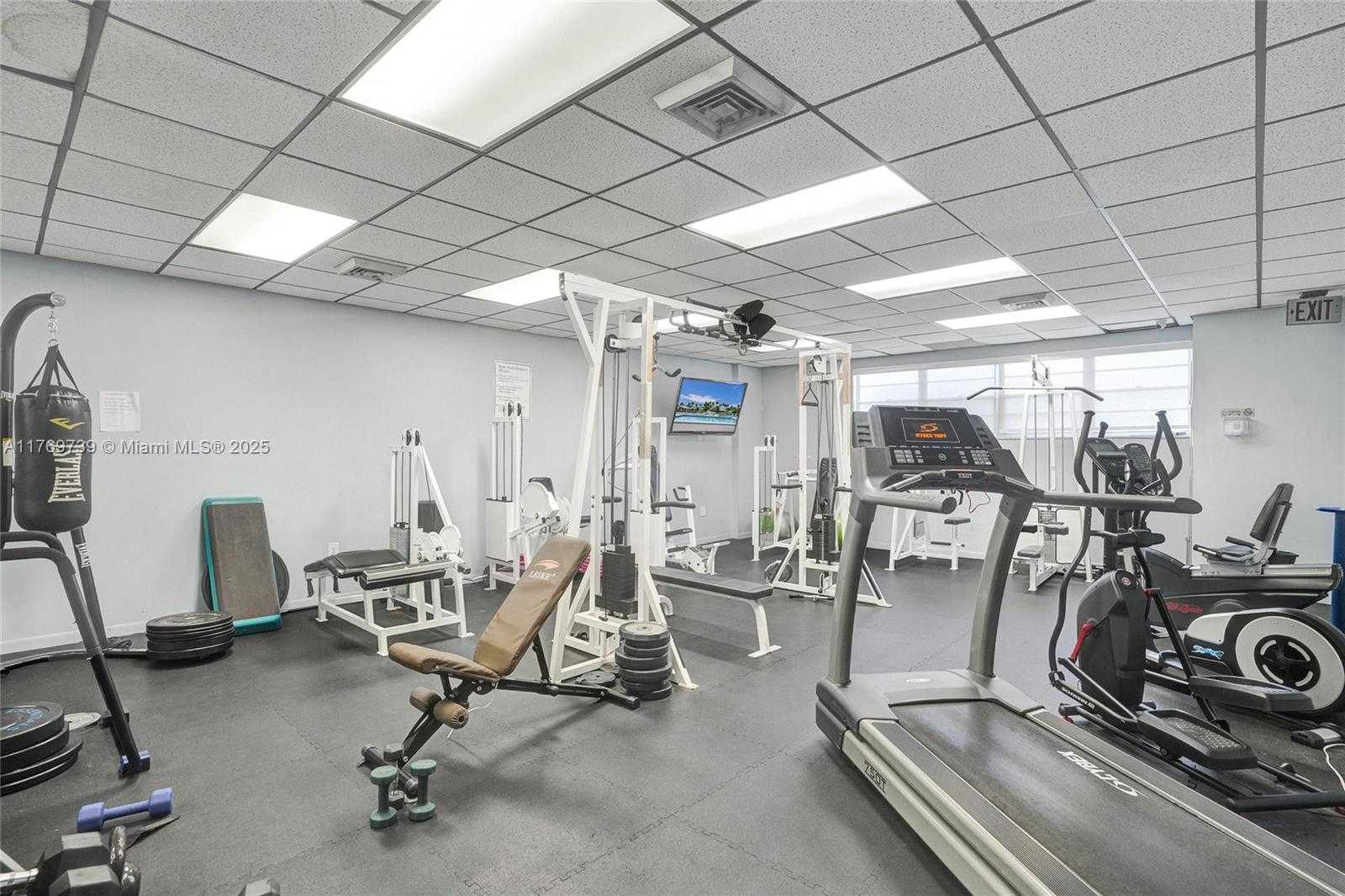 Small Image of 10000 WEST BAY HARBOR DR #PH23, Bay Harbor Islands Number 42