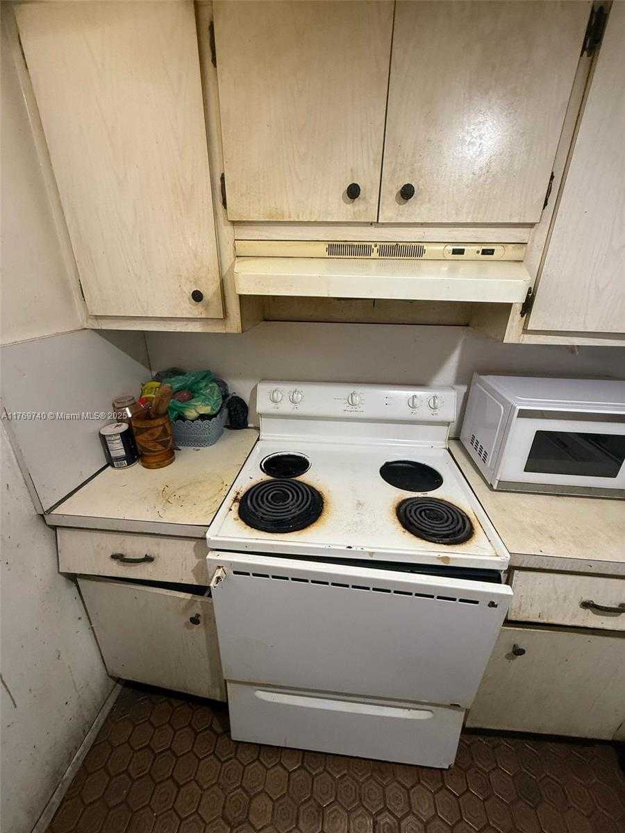 Small Image of 15600 NORTH WEST 7TH AVE #311, Miami Number 11