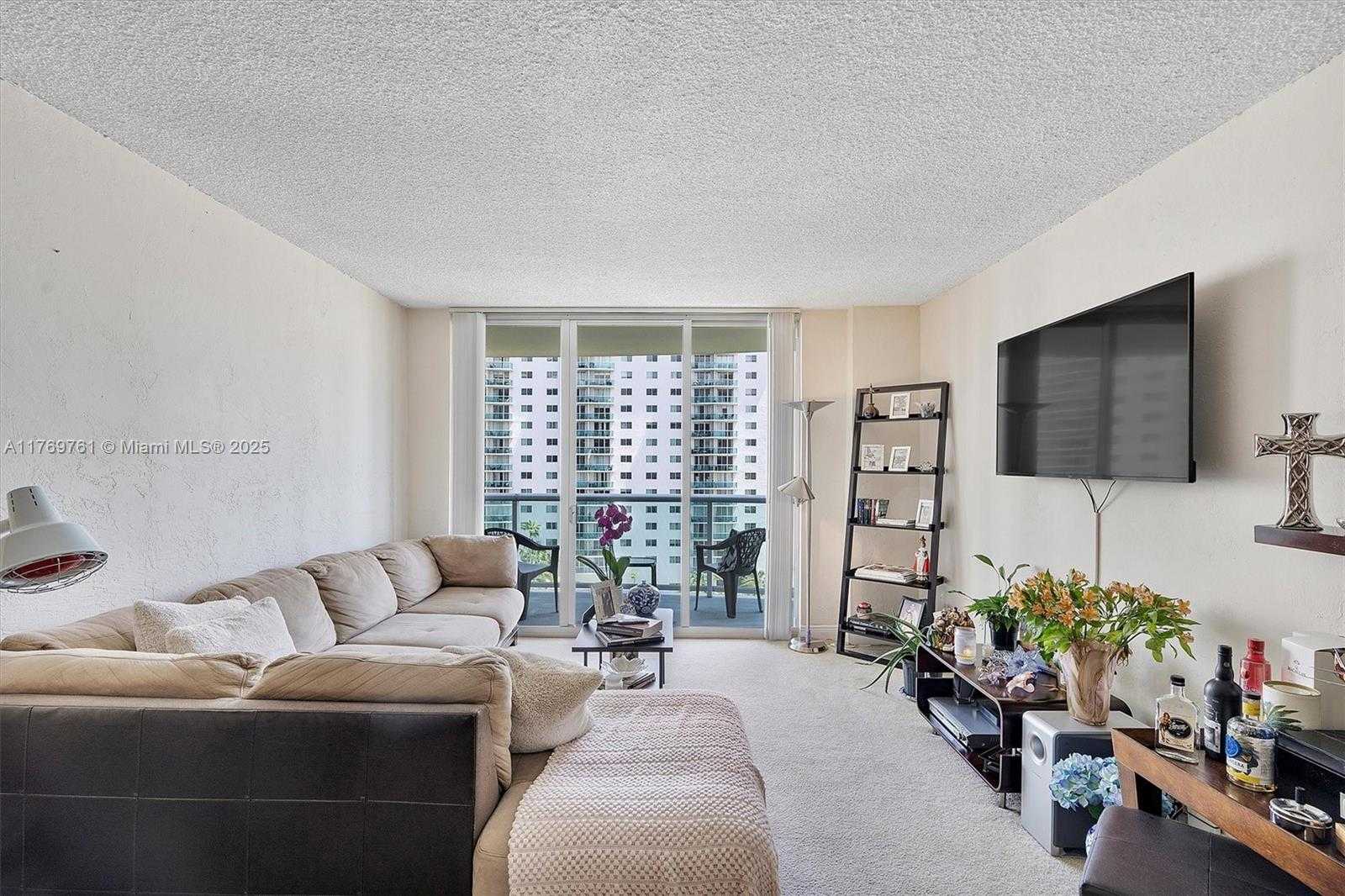 Small Image of 19390 COLLINS AVE #804, Sunny Isles Beach Number 4
