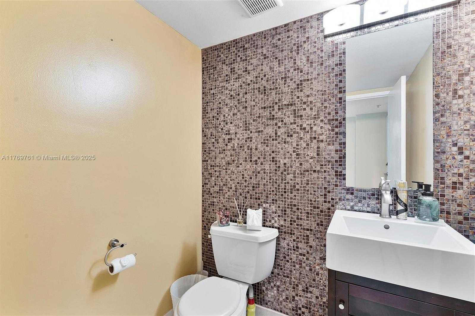 Small Image of 19390 COLLINS AVE #804, Sunny Isles Beach Number 9