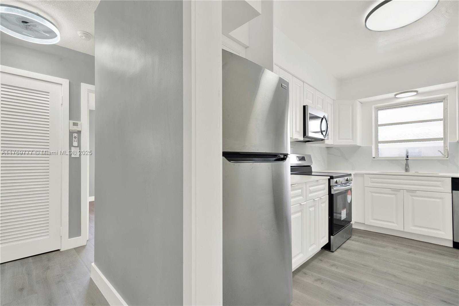 Small Image of 2864 NORTH EAST 32ND ST #7, Fort Lauderdale Number 10