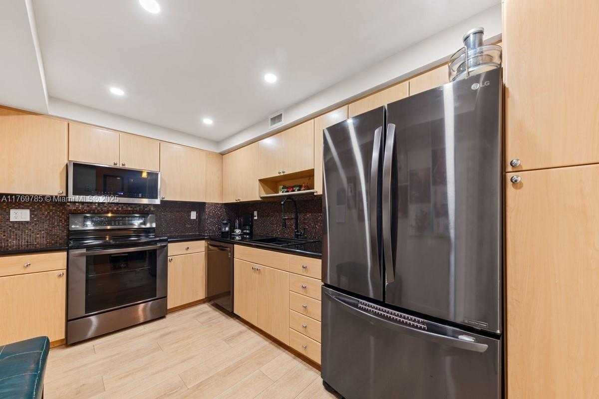 Small Image of 10350 WEST BAY HARBOR DR #5M, Bay Harbor Islands Number 10