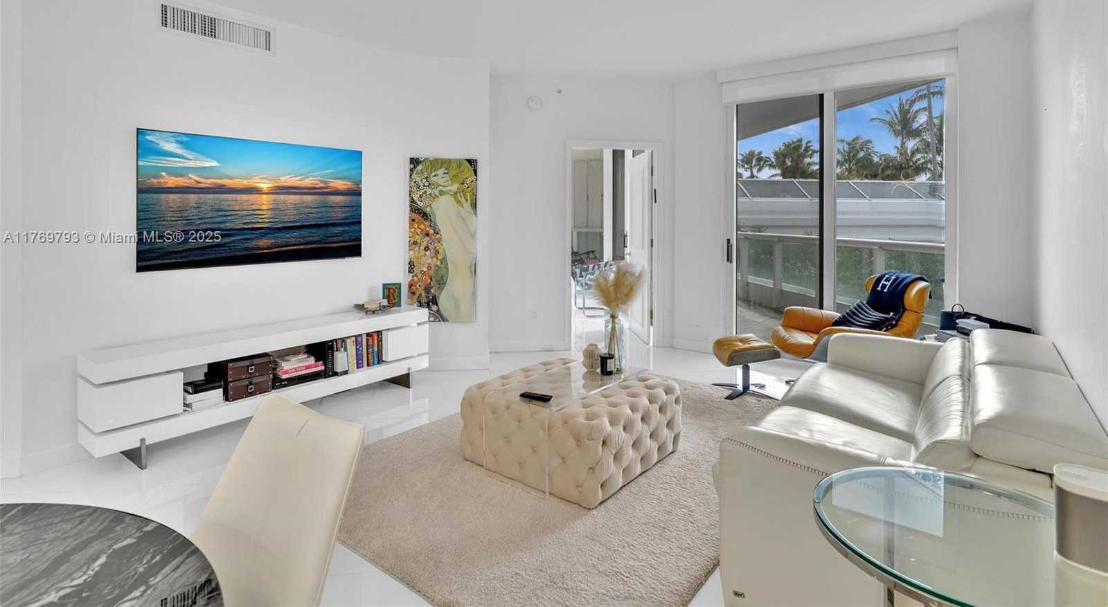 Small Image of 21050 POINT PL #302, Aventura Number 10
