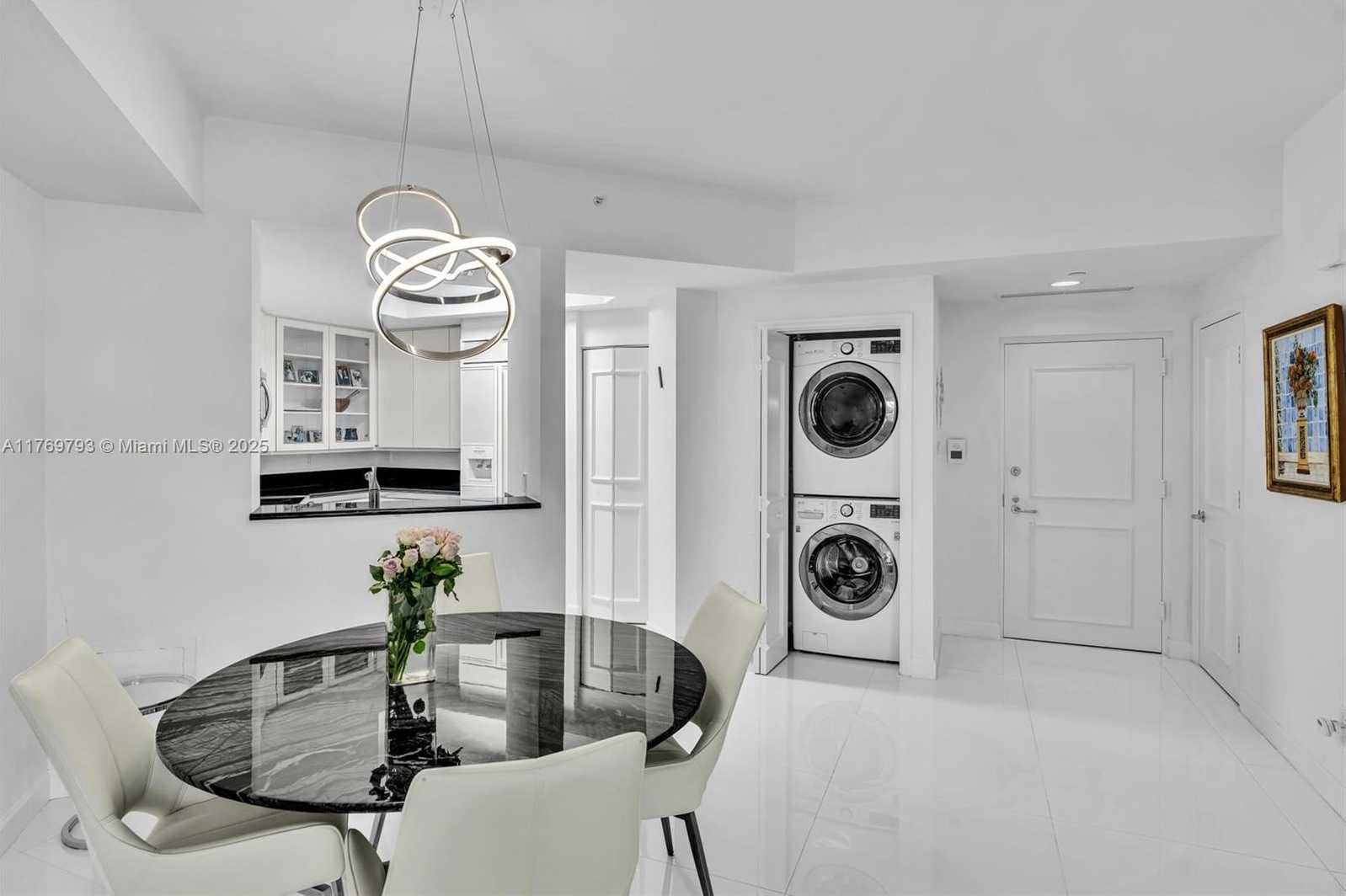 Small Image of 21050 POINT PL #302, Aventura Number 13