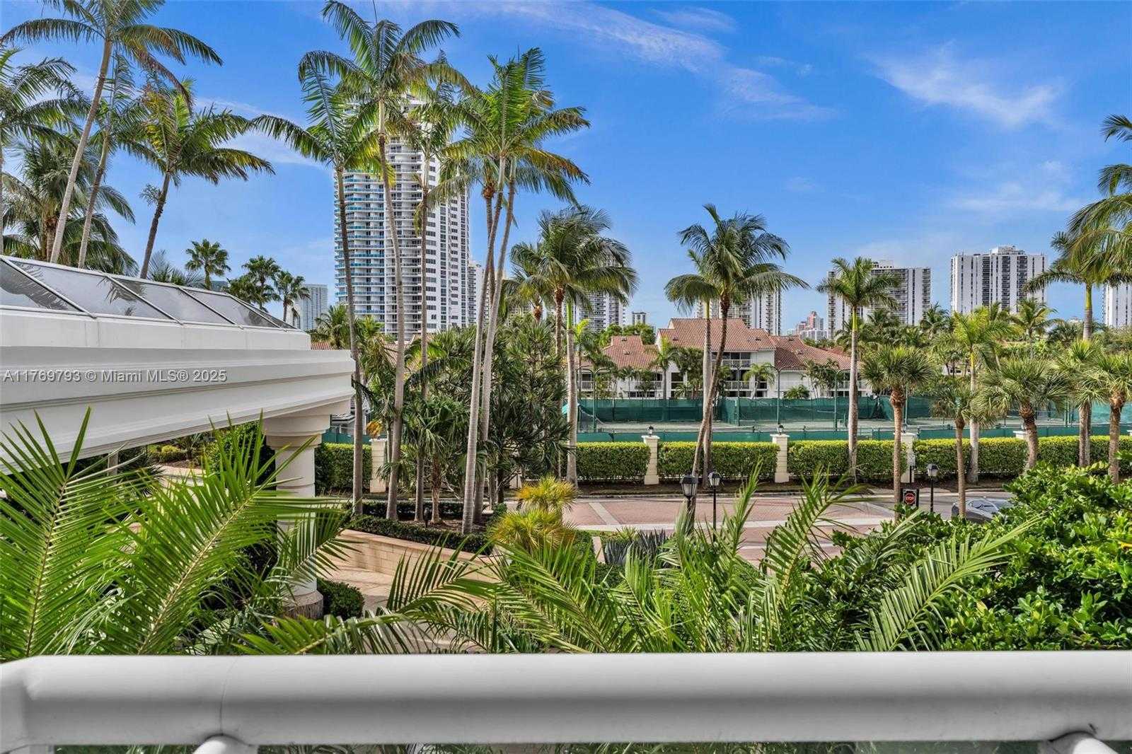 Small Image of 21050 POINT PL #302, Aventura Number 26