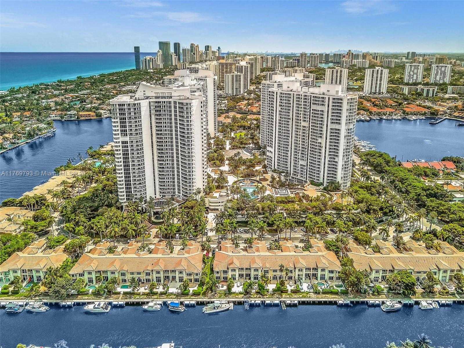 Small Image of 21050 POINT PL #302, Aventura Number 44