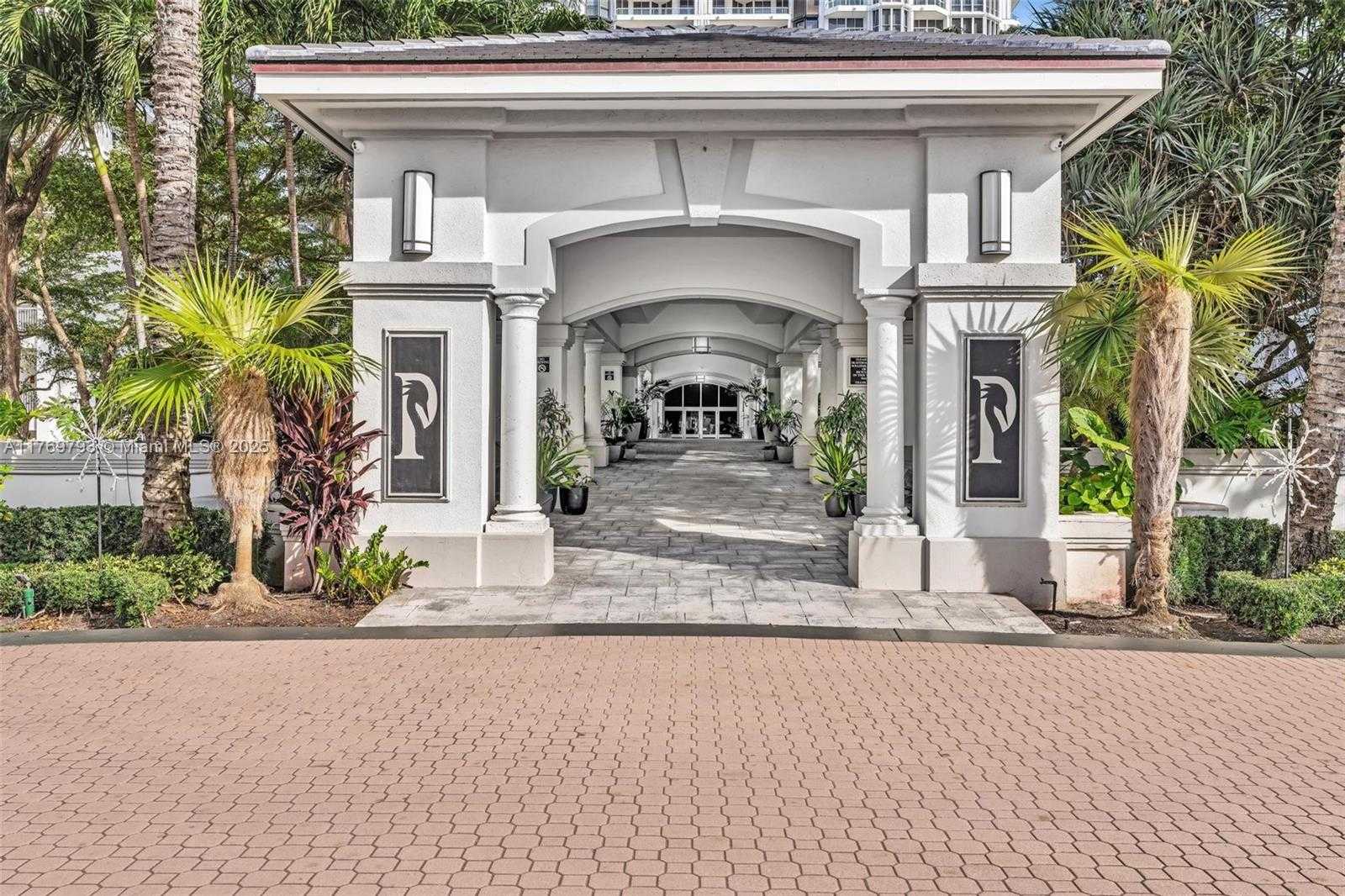 Small Image of 21050 POINT PL #302, Aventura Number 45
