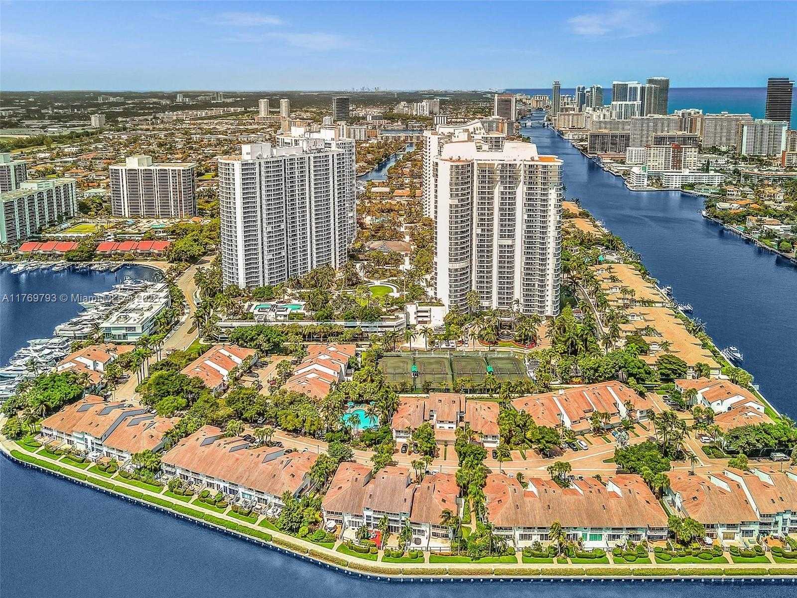 Small Image of 21050 POINT PL #302, Aventura Number 48