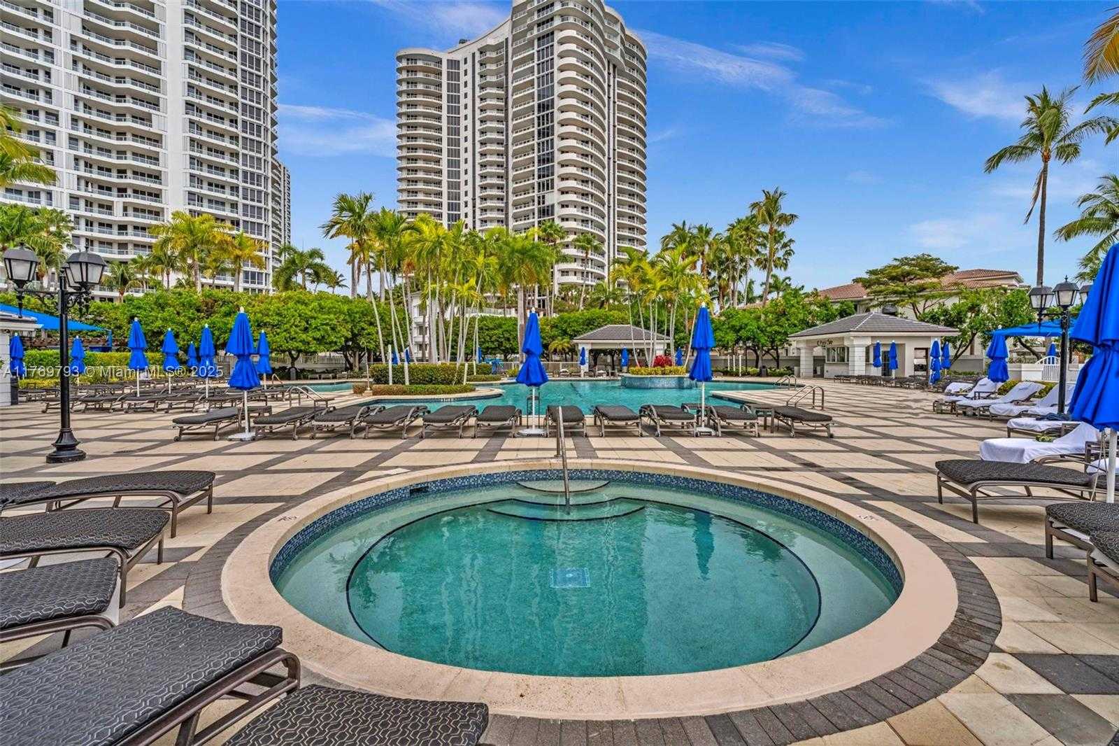 Small Image of 21050 POINT PL #302, Aventura Number 56