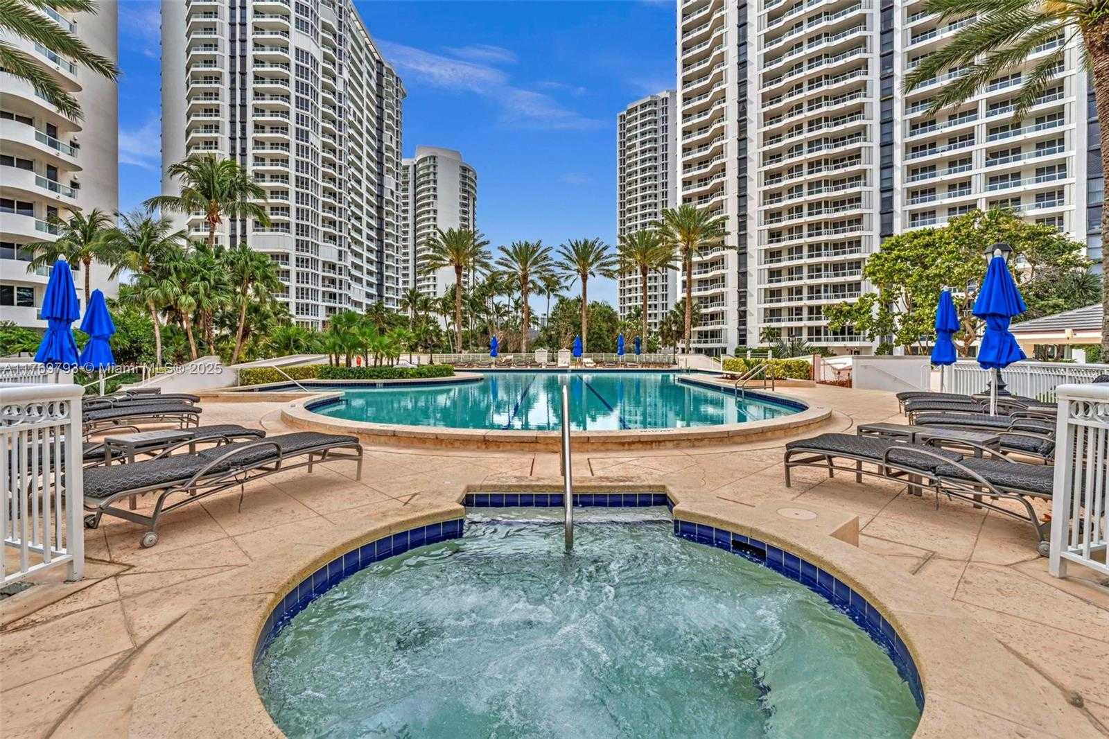 Small Image of 21050 POINT PL #302, Aventura Number 60
